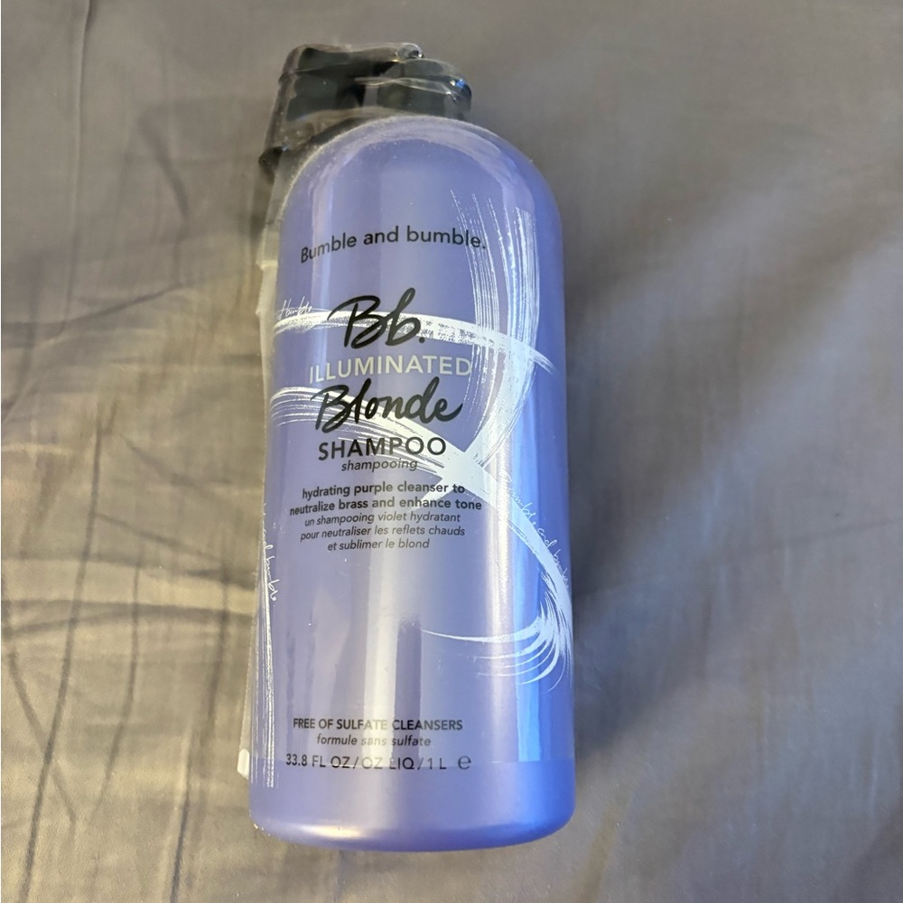 Bumble and bumble Illuminated Blonde Shampoo in Lavender